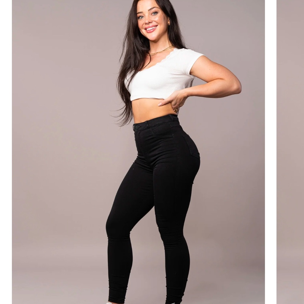 Black High-Waisted Jeans